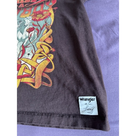 Ladies Wrangler Top Call A Cowboy.  Medium - Picture 4 of 7